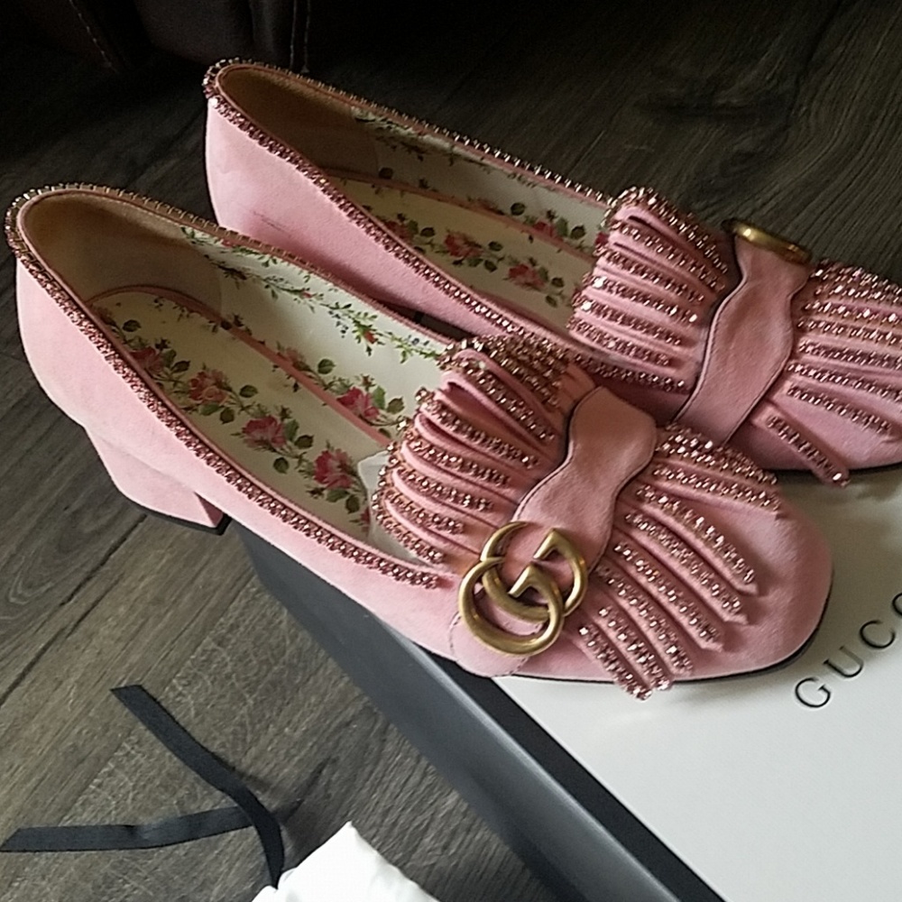 Shoes - Picture 3 of 9